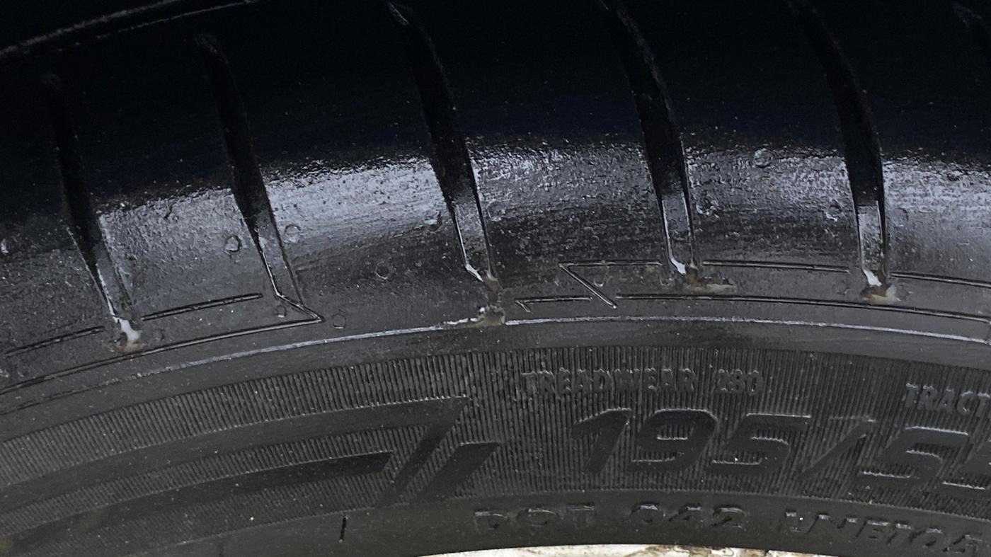 2020 Ford Figo Aspire TITANIUM PLUS 1.5 DIESEL, Diesel, Manual, 73,840 km, Left Front Tyre Tread