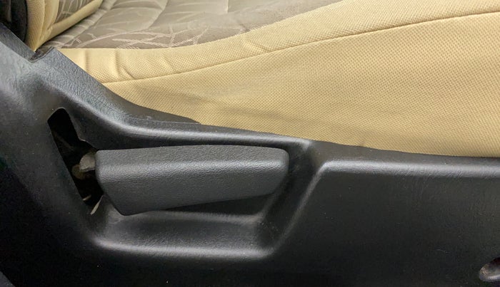 2019 Maruti Alto LXI, Petrol, Manual, 30,679 km, Driver Side Adjustment Panel