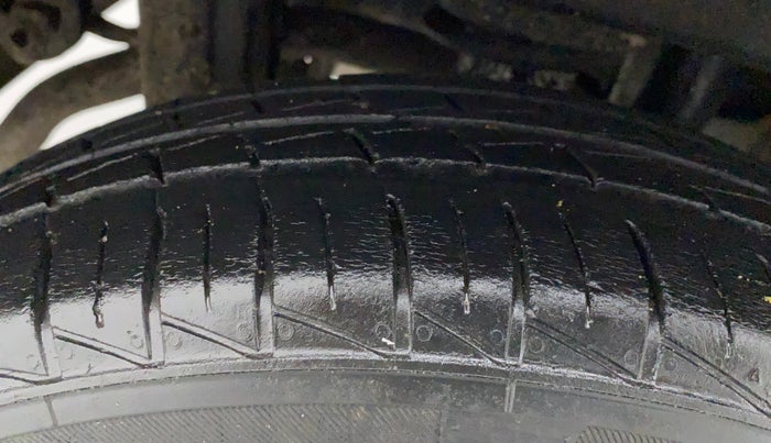 2019 Maruti Alto LXI, Petrol, Manual, 30,679 km, Right Rear Tyre Tread