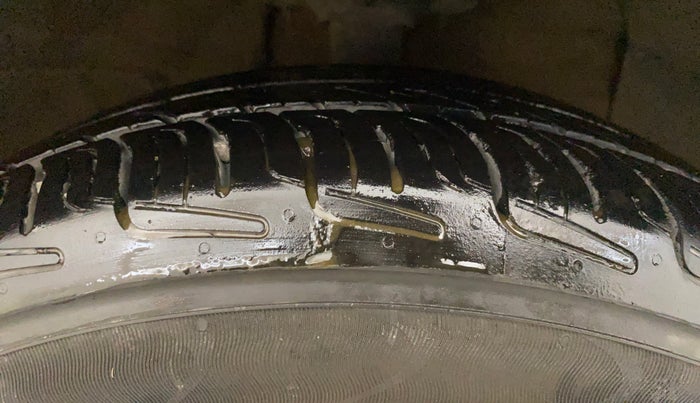 2015 Hyundai Grand i10 ASTA AT 1.2 KAPPA VTVT, Petrol, Automatic, 36,733 km, Right Front Tyre Tread