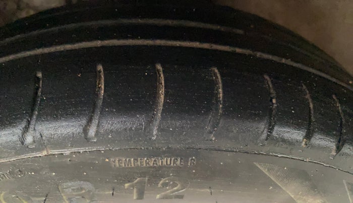2021 Maruti Alto VXI, CNG, Manual, 47,644 km, Left Front Tyre Tread