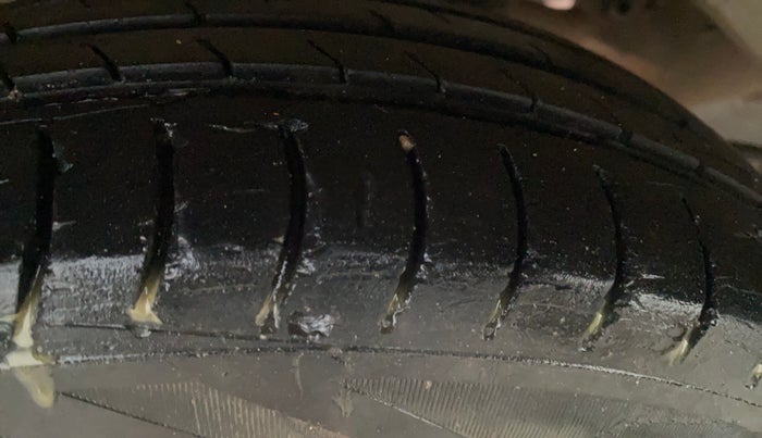 2021 Maruti Alto VXI, CNG, Manual, 47,644 km, Right Rear Tyre Tread