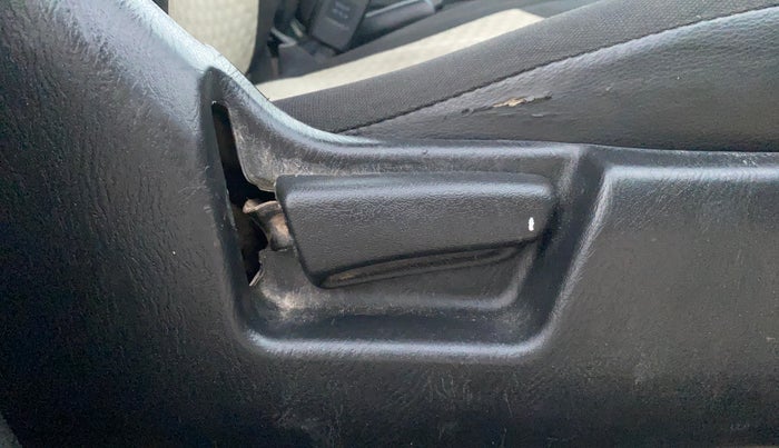 2021 Maruti Alto VXI, CNG, Manual, 47,644 km, Driver Side Adjustment Panel