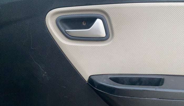 2021 Maruti Alto VXI, CNG, Manual, 47,644 km, Driver Side Door Panels Control