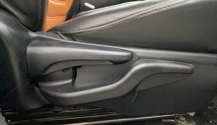 2013 Toyota Etios G, Petrol, Manual, 82,968 km, Driver Side Adjustment Panel