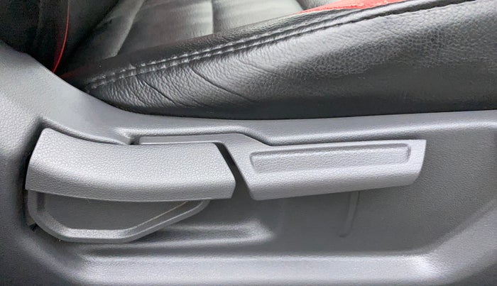 2021 Hyundai GRAND I10 NIOS SPORTZ AMT 1.2 KAPPA VTVT, Petrol, Automatic, 17,916 km, Driver Side Adjustment Panel