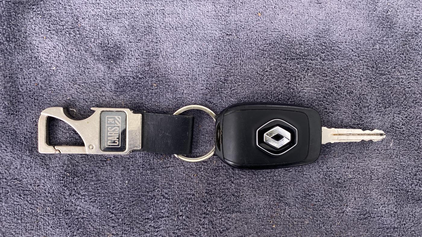 2021 Renault TRIBER 1.0 RXE Petrol, Petrol, Manual, 13,356 km, Key Close Up