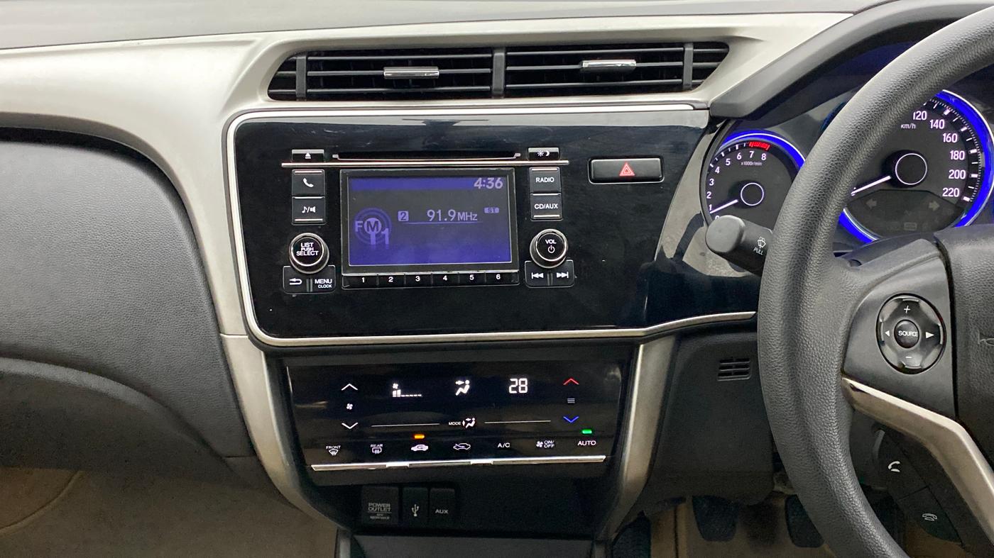 2016 Honda City V MT PETROL, Petrol, Manual, 85,175 km, Air Conditioner