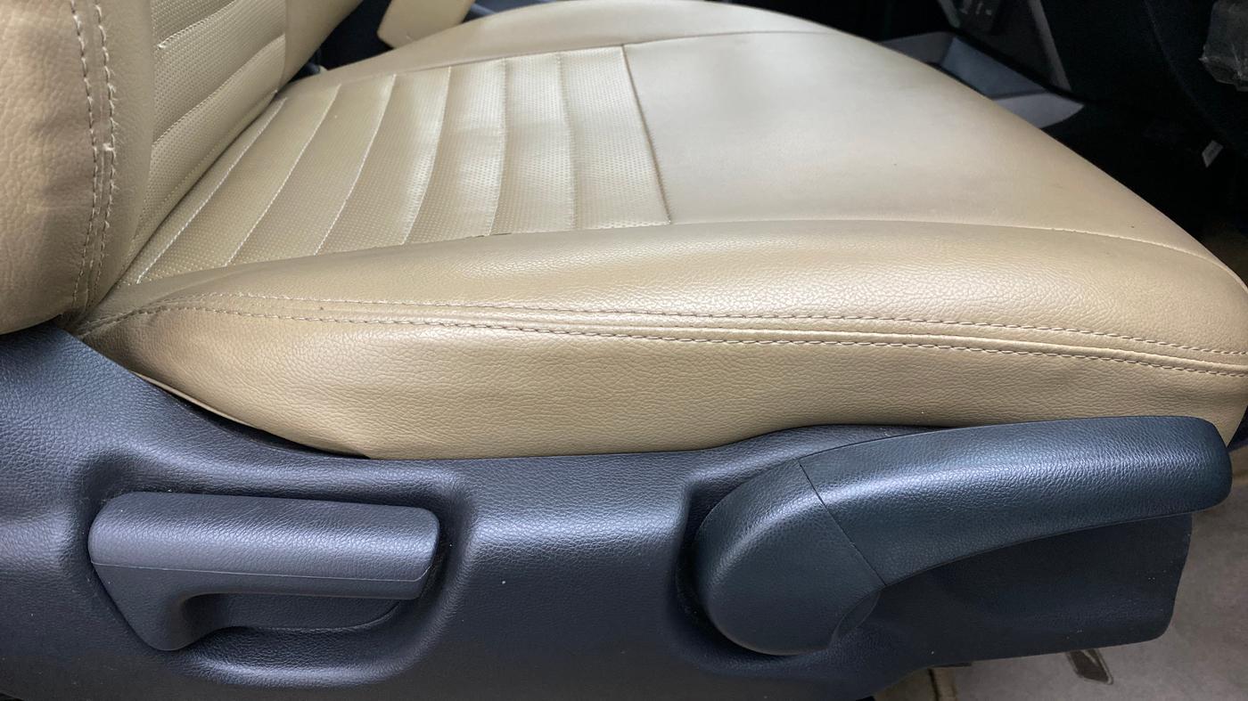 2016 Honda City V MT PETROL, Petrol, Manual, 85,175 km, Driver Side Adjustment Panel