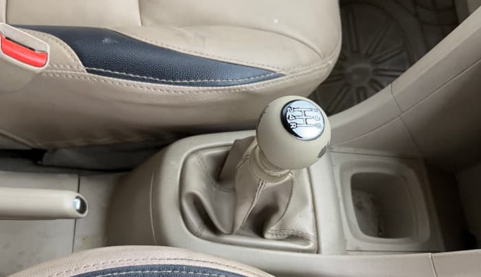 2016 Maruti Ertiga VXI CNG, CNG, Manual, 99,370 km, Gear Lever