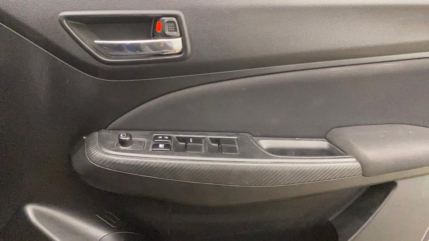2023 Maruti Swift VXI, Petrol, Manual, 20,049 km, Driver Side Door Panels Control