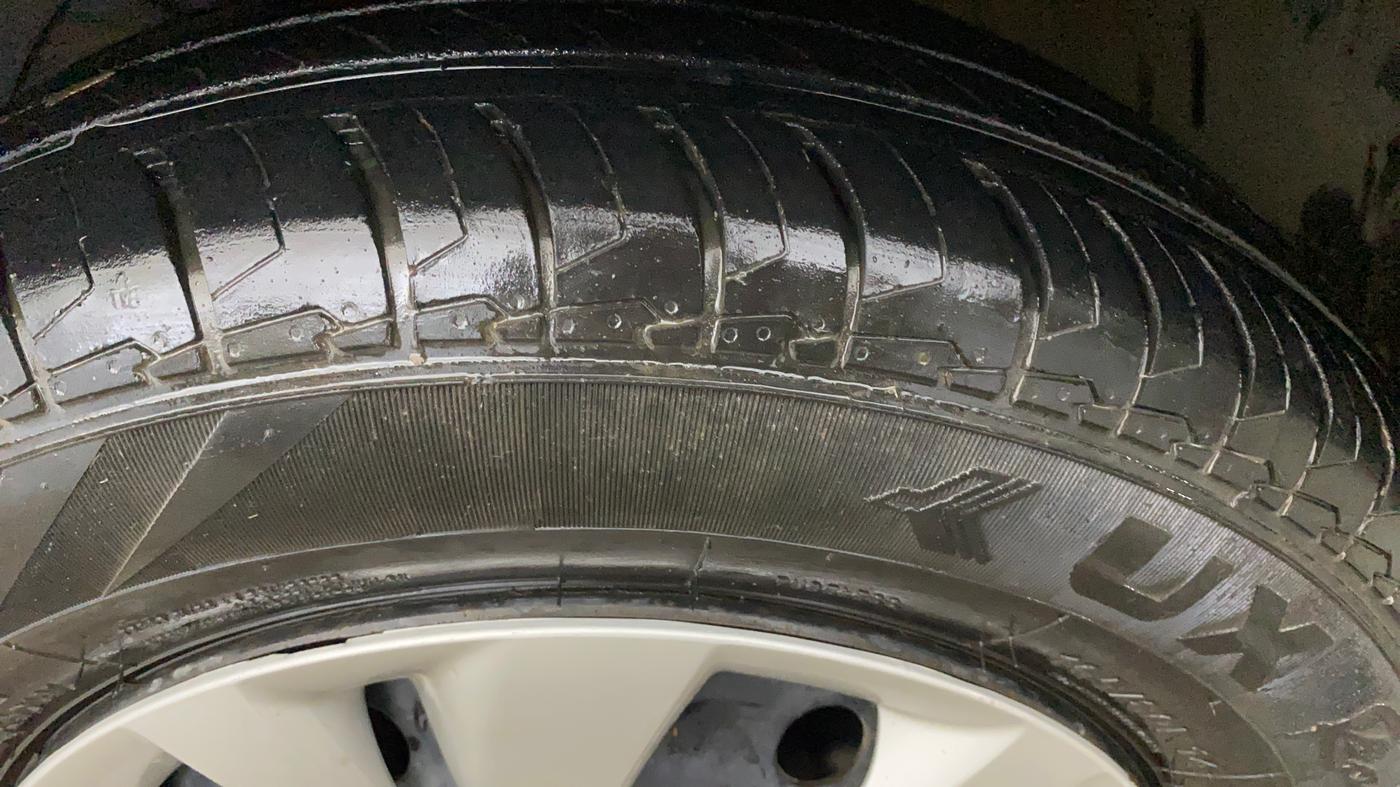 2023 Maruti Swift VXI, Petrol, Manual, 20,049 km, Left Front Tyre Tread