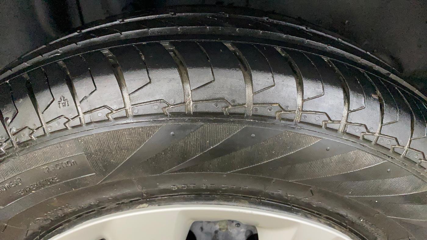 2023 Maruti Swift VXI, Petrol, Manual, 20,049 km, Right Rear Tyre Tread