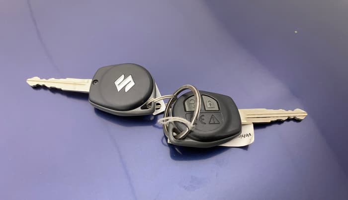 2023 Maruti Swift VXI, Petrol, Manual, 20,049 km, Key Close Up