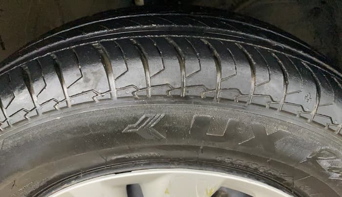 2023 Maruti Swift VXI, Petrol, Manual, 20,049 km, Right Front Tyre Tread