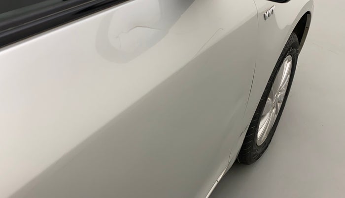 2016 Maruti Swift ZXI, Petrol, Manual, 26,934 km, Driver-side door - Slightly dented