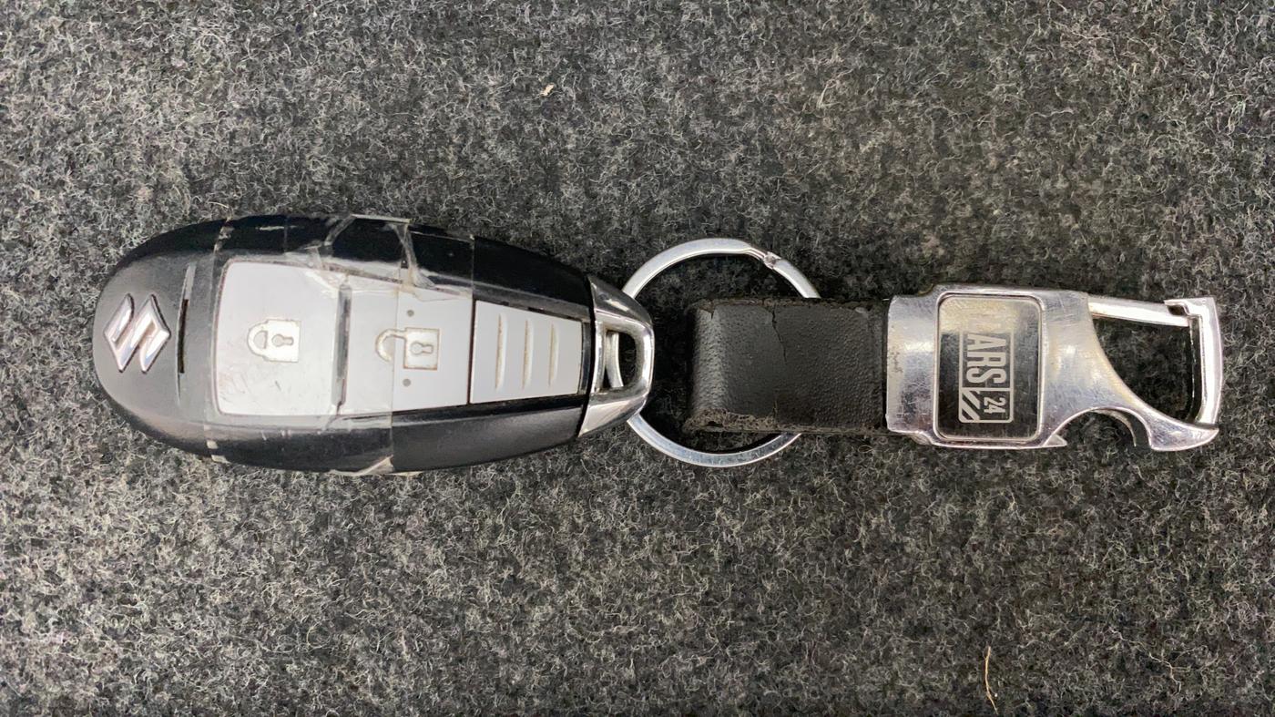 2016 Maruti Swift ZXI, Petrol, Manual, 26,934 km, Key Close Up