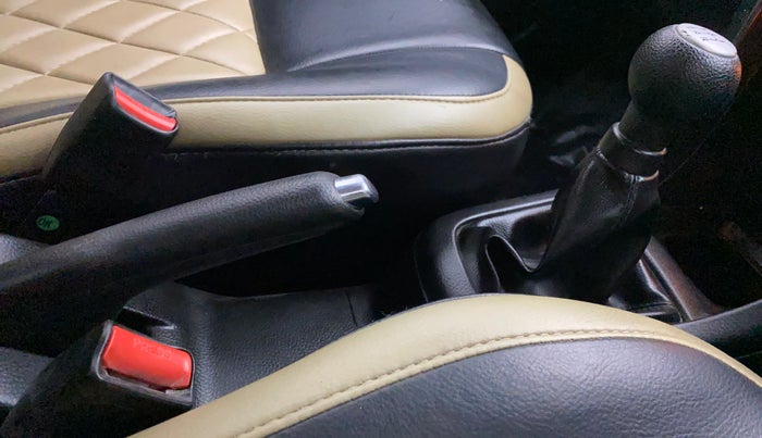 2016 Maruti Swift ZXI, Petrol, Manual, 26,934 km, Gear Lever