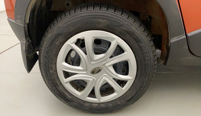2016 Mahindra Kuv100 K6 5 STR, Petrol, Manual, 13,875 km, Right Rear Wheel