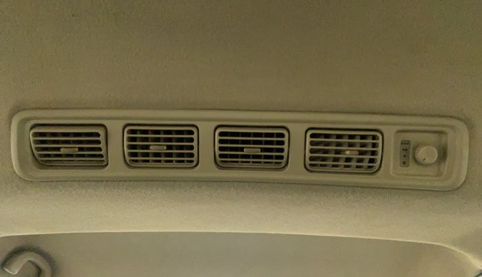 2013 Maruti Ertiga VXI, CNG, Manual, 66,702 km, Rear AC Vents
