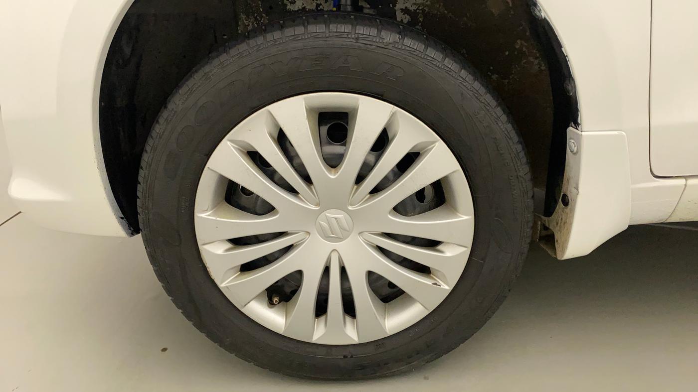 2013 Maruti Ertiga VXI, CNG, Manual, 66,702 km, Left Front Wheel