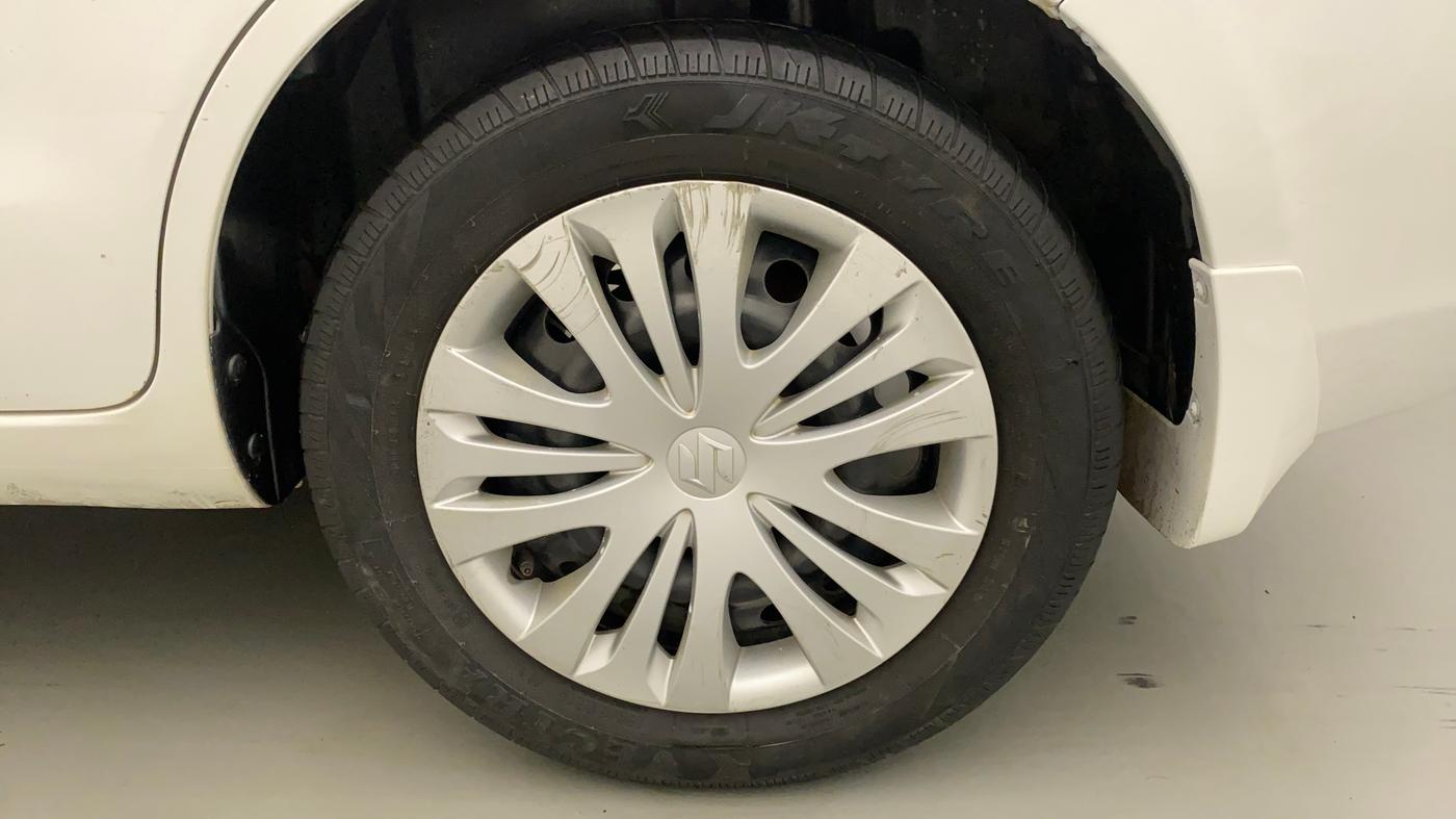 2013 Maruti Ertiga VXI, CNG, Manual, 66,702 km, Left Rear Wheel