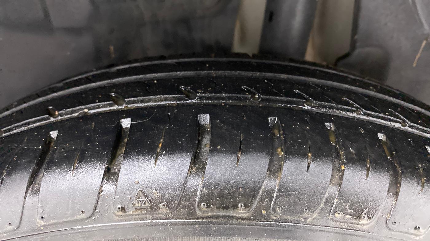 2022 Maruti Swift VXI, Petrol, Manual, 23,808 km, Left Rear Tyre Tread