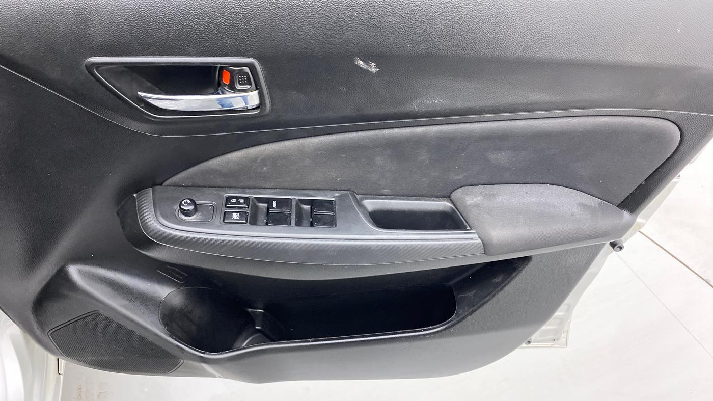 2022 Maruti Swift VXI, Petrol, Manual, 23,808 km, Driver Side Door Panels Control