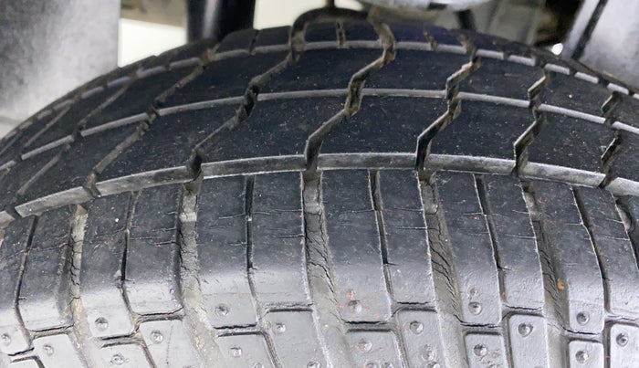 2016 Tata Nano TWIST XTA, Petrol, Automatic, 24,580 km, Right Rear Tyre Tread