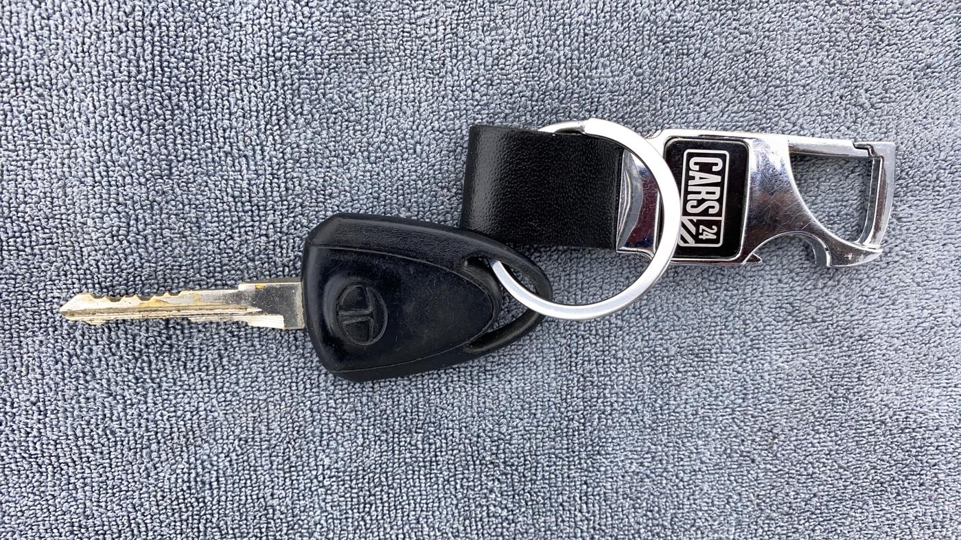 2016 Tata Nano TWIST XTA, Petrol, Automatic, 24,580 km, Key Close Up