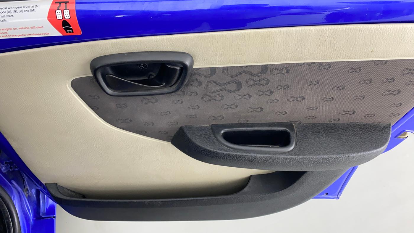 2016 Tata Nano TWIST XTA, Petrol, Automatic, 24,580 km, Driver Side Door Panels Control