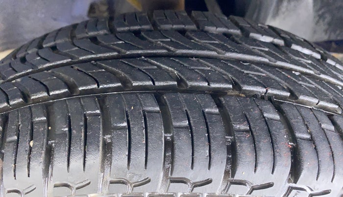 2016 Tata Nano TWIST XTA, Petrol, Automatic, 24,580 km, Right Front Tyre Tread