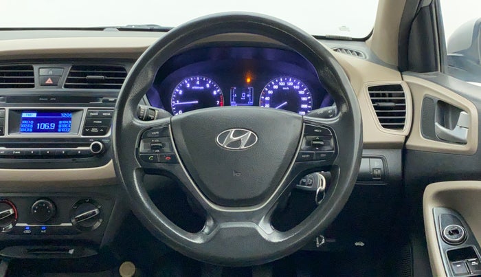 2015 Hyundai Elite i20 MAGNA 1.2, Petrol, Manual, 1,00,329 km, Steering Wheel Close Up