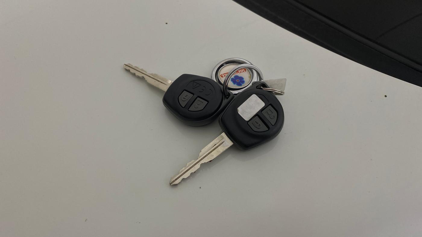 2024 Maruti Swift LXi, Petrol, Manual, 1,980 km, Key Close Up