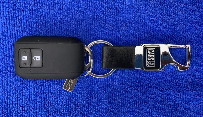 2021 Maruti Baleno ZETA PETROL 1.2, Petrol, Manual, 48,600 km, Key Close Up