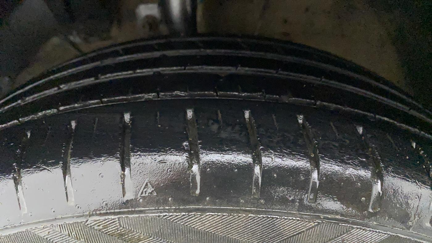 2021 Maruti Baleno ZETA PETROL 1.2, Petrol, Manual, 48,600 km, Left Front Tyre Tread