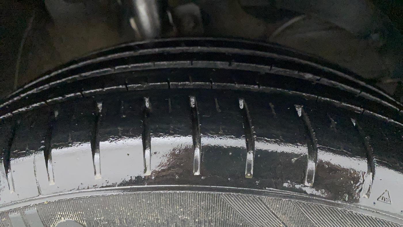 2021 Maruti Baleno ZETA PETROL 1.2, Petrol, Manual, 48,600 km, Right Front Tyre Tread