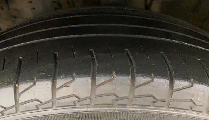 2022 KIA SELTOS HTX IVT 1.5 PETROL, Petrol, Automatic, 39,295 km, Left Front Tyre Tread