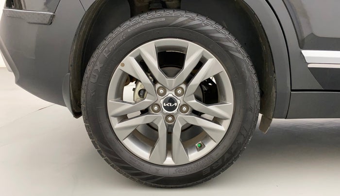 2022 KIA SELTOS HTX IVT 1.5 PETROL, Petrol, Automatic, 39,295 km, Right Rear Wheel