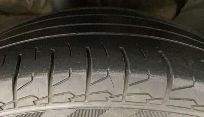 2022 KIA SELTOS HTX IVT 1.5 PETROL, Petrol, Automatic, 39,295 km, Right Front Tyre Tread