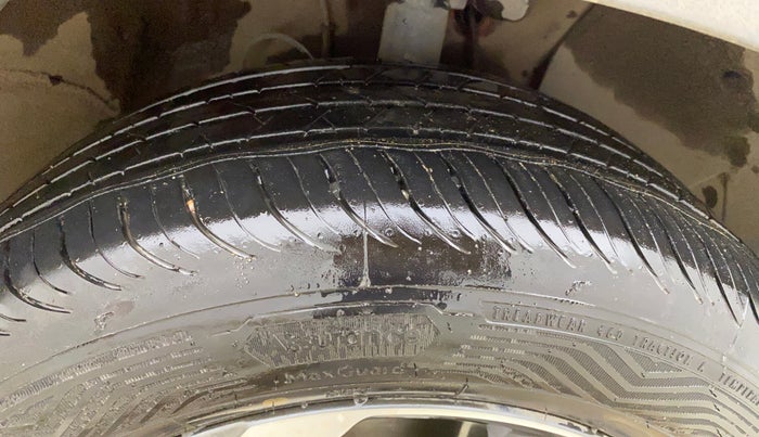 2019 Hyundai VENUE SX PLUS 1.0 TURBO DCT DUAL TONE, Petrol, Automatic, 64,818 km, Right Front Tyre Tread