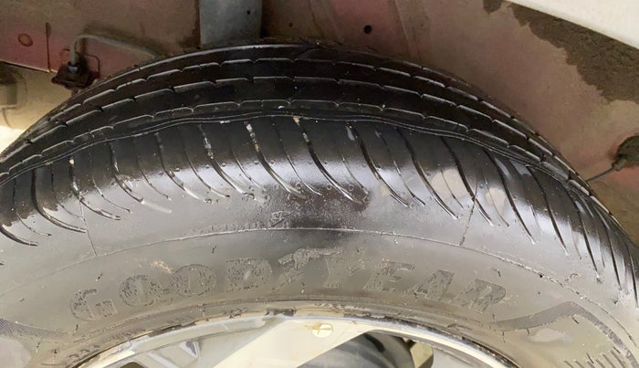 2019 Hyundai VENUE SX PLUS 1.0 TURBO DCT DUAL TONE, Petrol, Automatic, 64,818 km, Right Rear Tyre Tread