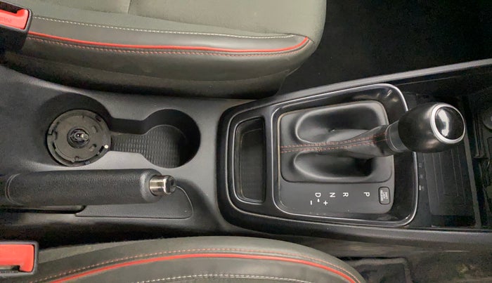 2019 Hyundai VENUE SX PLUS 1.0 TURBO DCT DUAL TONE, Petrol, Automatic, 64,818 km, Gear Lever