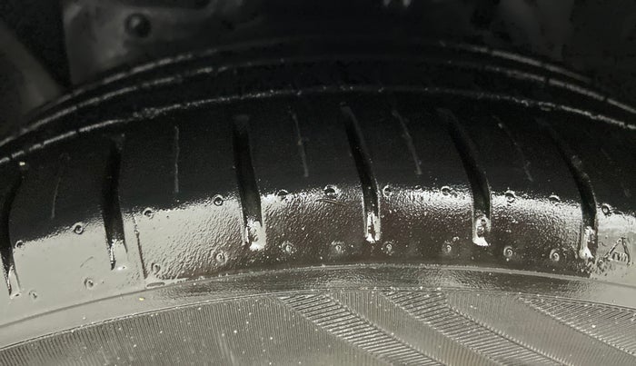 2019 Ford New Figo 1.2 TITANIUM BLU, Petrol, Manual, 36,020 km, Left Front Tyre Tread