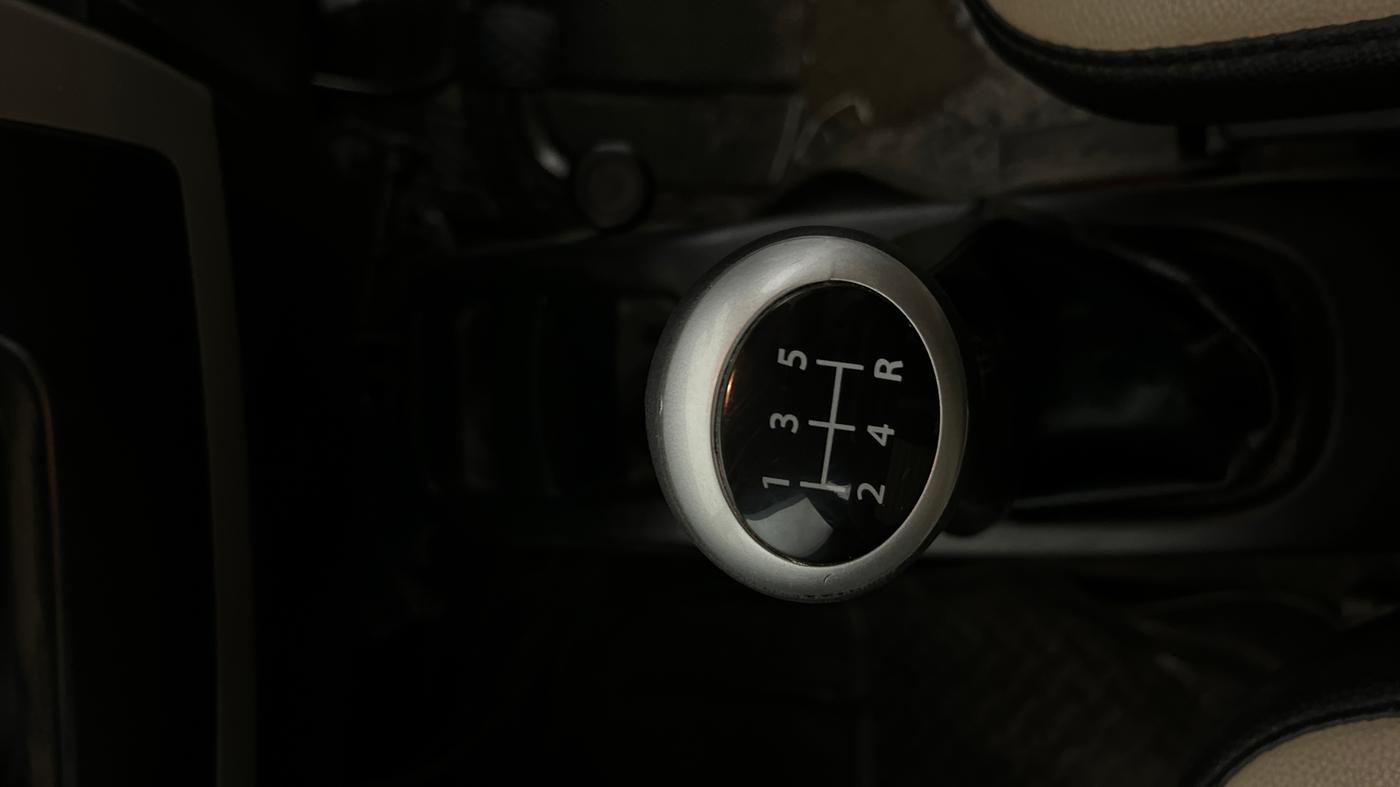 2015 Maruti Wagon R 1.0 LXI, Petrol, Manual, 69,404 km, Gear Lever