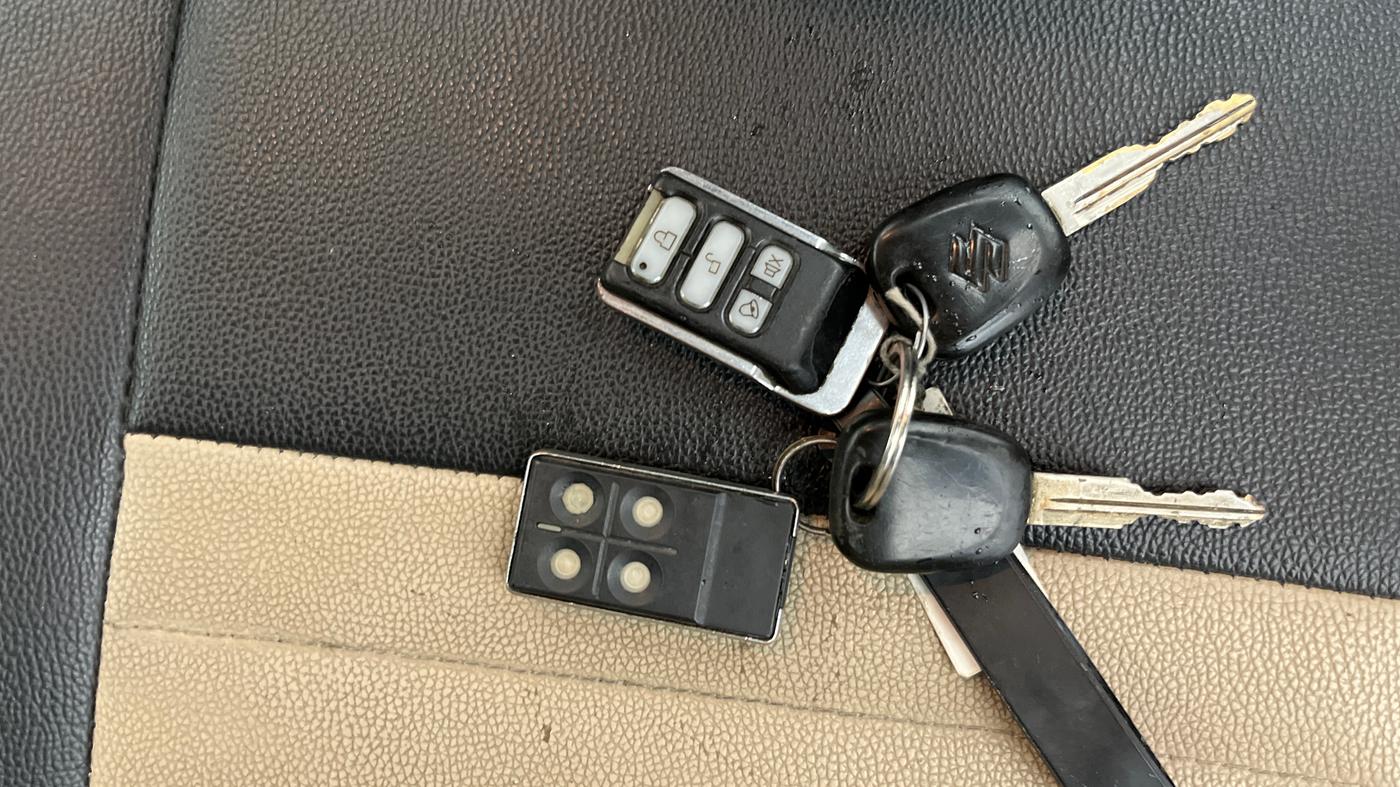 2015 Maruti Wagon R 1.0 LXI, Petrol, Manual, 69,404 km, Key Close Up
