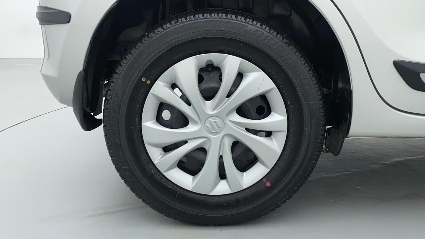 2021 Maruti Swift VXI D, Petrol, Manual, 16,131 km, Right Rear Wheel