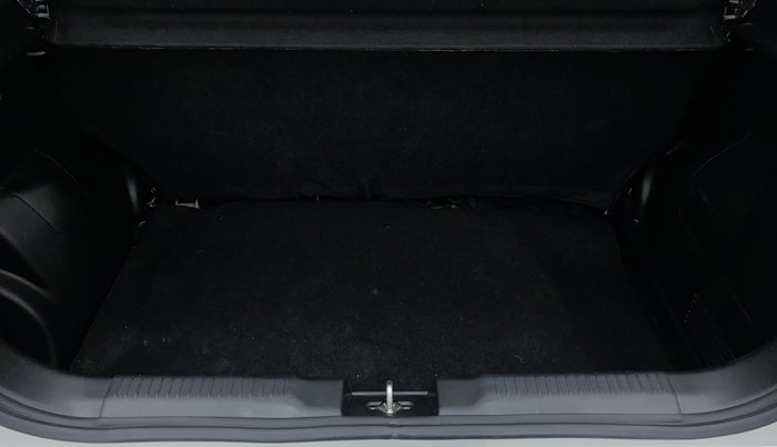 2021 Maruti Swift VXI D, Petrol, Manual, 16,131 km, Boot Inside