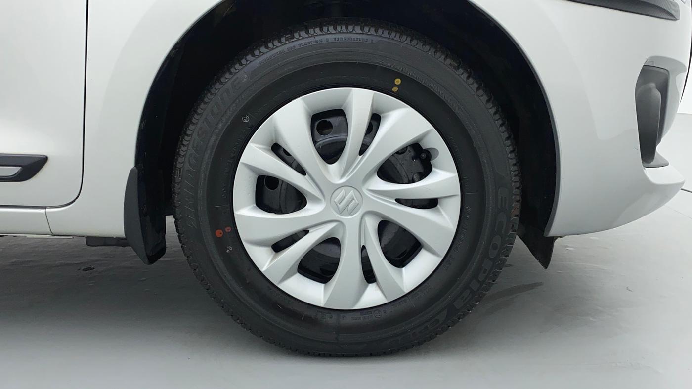 2021 Maruti Swift VXI D, Petrol, Manual, 16,131 km, Right Front Wheel