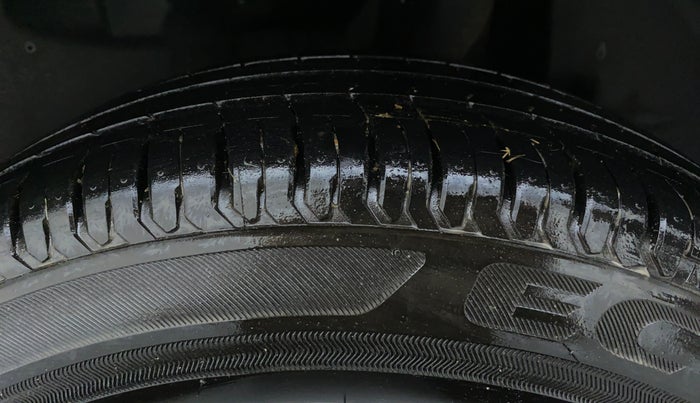 2021 Maruti Swift VXI D, Petrol, Manual, 16,131 km, Left Rear Tyre Tread